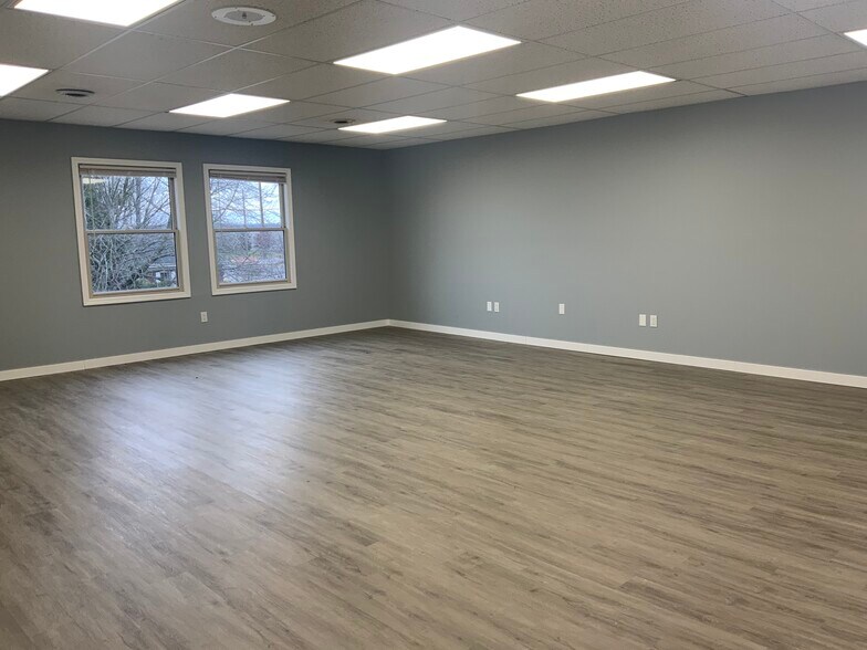 4466 Darrow Rd, Stow, OH à vendre - Photo de l’immeuble – Image 3 sur 12