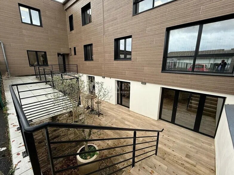 Bureau dans Saint-Jean-de-Braye à louer - Photo de l’immeuble – Image 1 sur 12