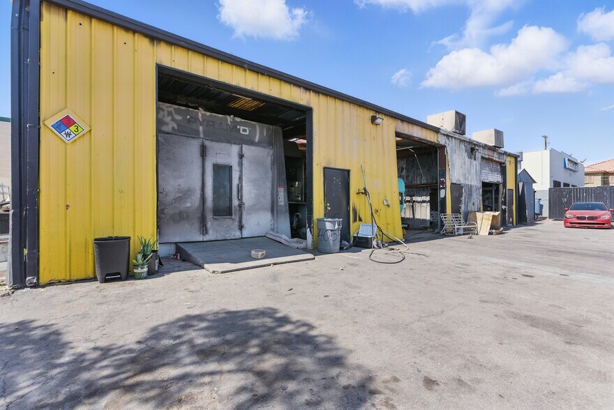 73 N 30th St, Las Vegas, NV à vendre - Photo de l’immeuble – Image 2 sur 15