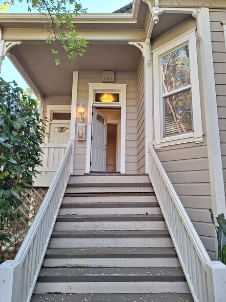 1814-1820 T St, Sacramento, CA à vendre - Photo de l’immeuble – Image 2 sur 24