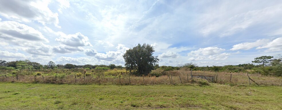 4369 Boggy Creek Rd, Kissimmee, FL à vendre - Photo de l’immeuble – Image 2 sur 2