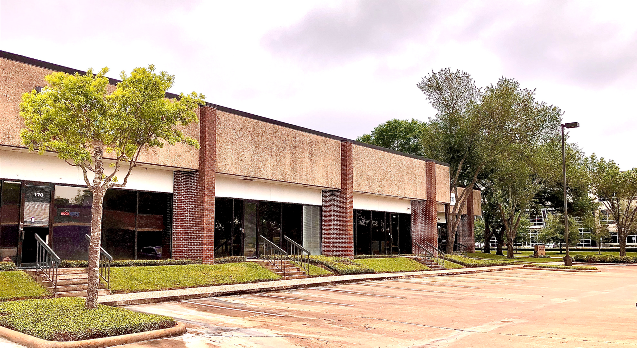 16223 Park Row, Houston, TX à louer Photo de l’immeuble– Image 1 sur 3