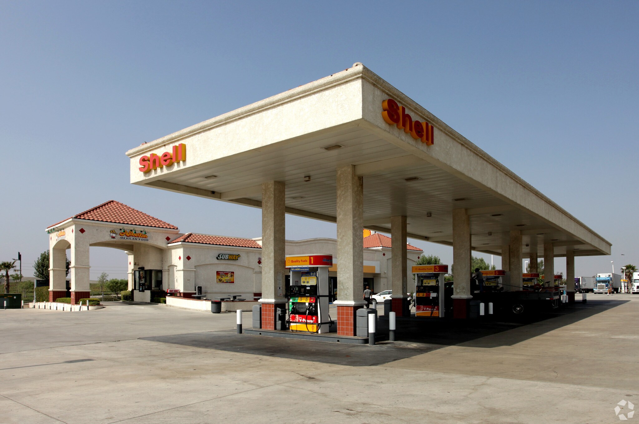 3873 Pyrite St, Jurupa Valley, CA à louer Photo principale– Image 1 sur 9