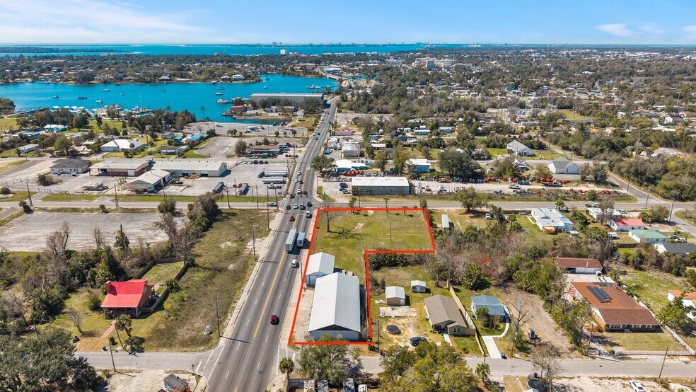 2135 E 5th St, Panama City, FL à vendre - Aérien – Image 1 sur 35
