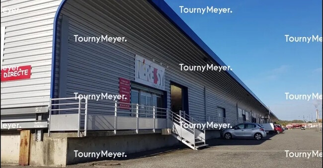 Plus de détails pour Local d'activités à louer