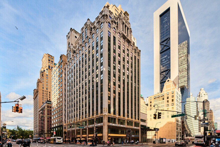 57 W 57th St, New York, NY à louer - Photo de l’immeuble – Image 3 sur 22