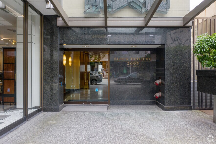 2695 Granville St, Vancouver, BC à louer - Photo de l’immeuble – Image 3 sur 6
