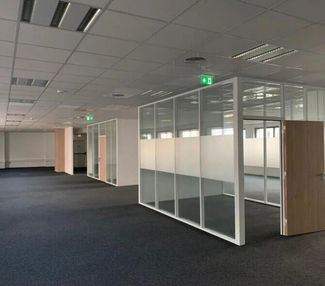 243 Boulevard De Tournai, Villeneuve-d'Ascq à louer - Photo de l’immeuble – Image 3 sur 5