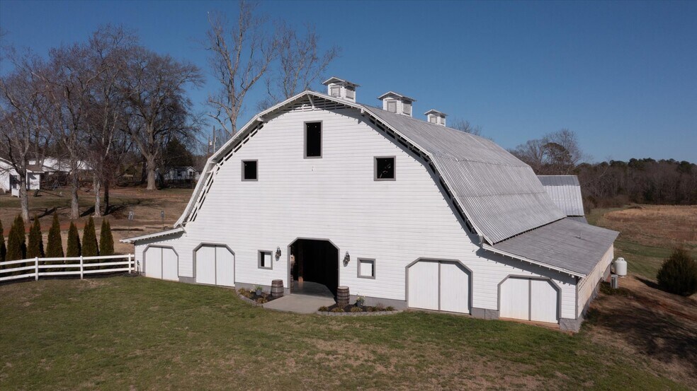 732 Crowe Dairy Rd, Forest City, NC à vendre - Photo de l’immeuble – Image 3 sur 36
