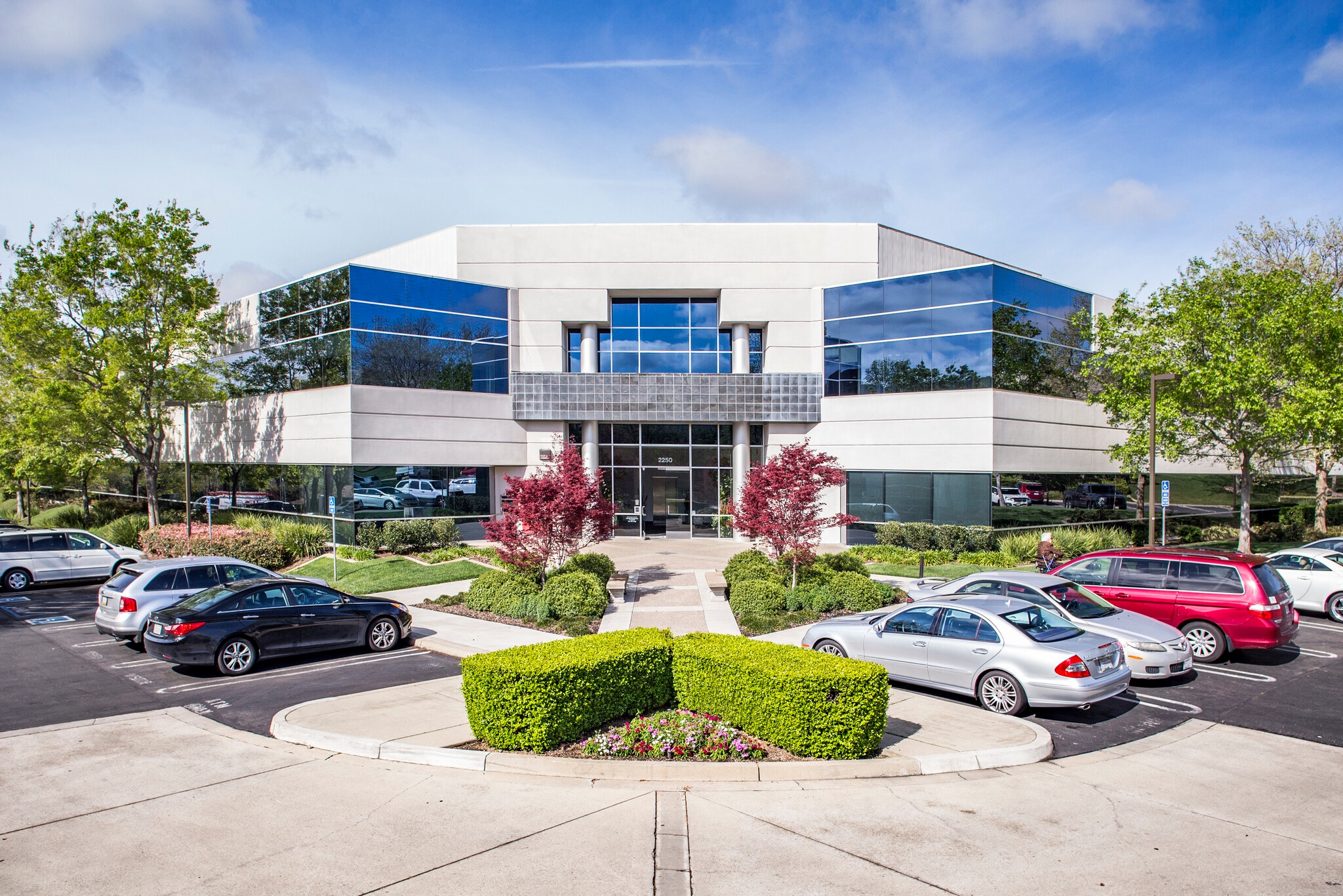 2250 Douglas Blvd, Roseville, CA à louer Photo principale– Image 1 sur 2