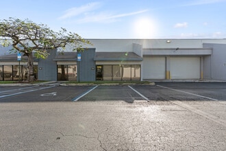 7950-7966 NW 14th St, Miami, FL à louer Photo de l’immeuble– Image 1 sur 8