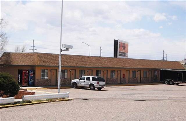 403 S Greeley Hwy, Cheyenne, WY à vendre - Photo de l’immeuble – Image 2 sur 2