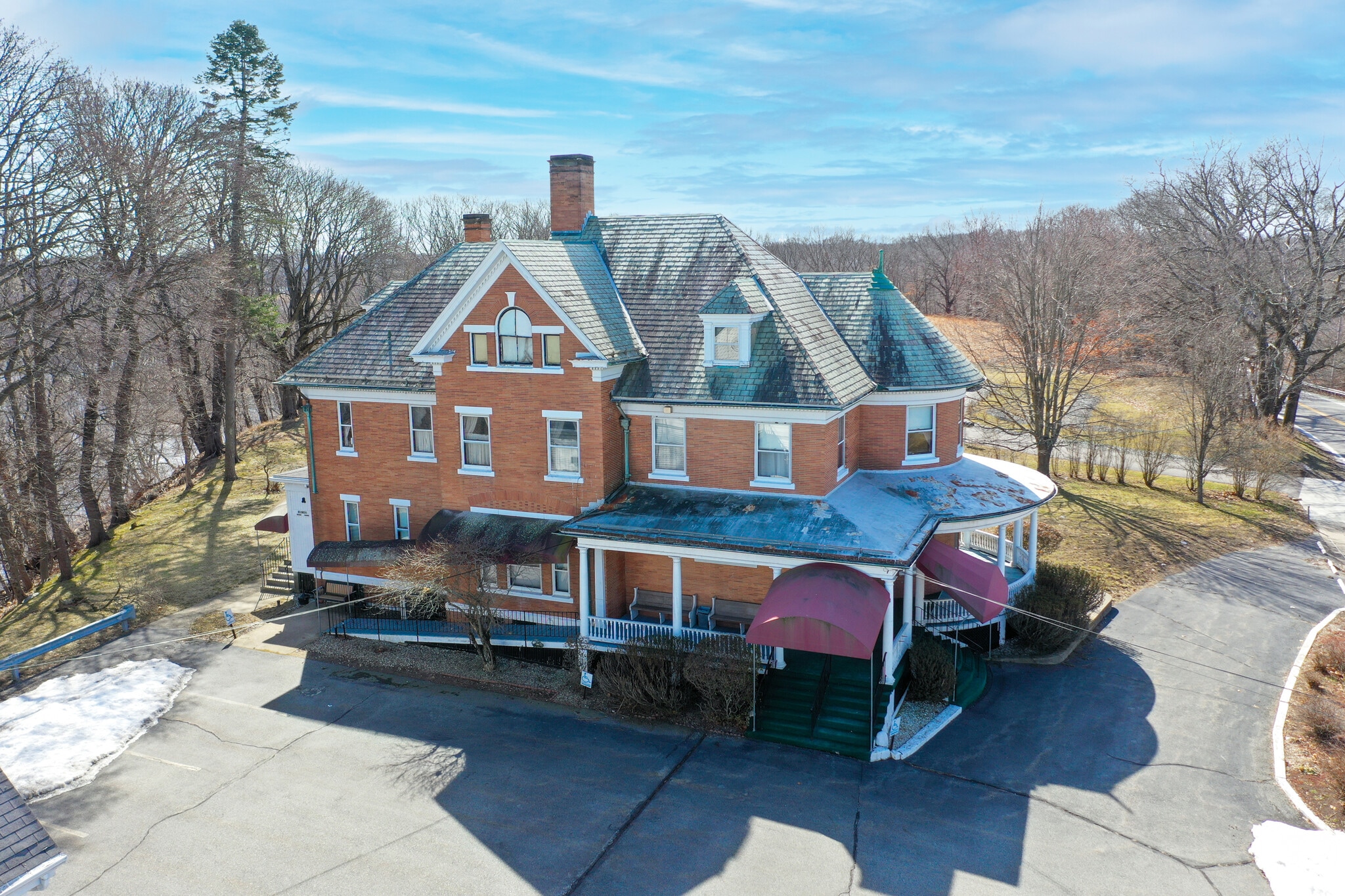 1501 Lonsdale Ave, Lincoln, RI à vendre Photo principale– Image 1 sur 80