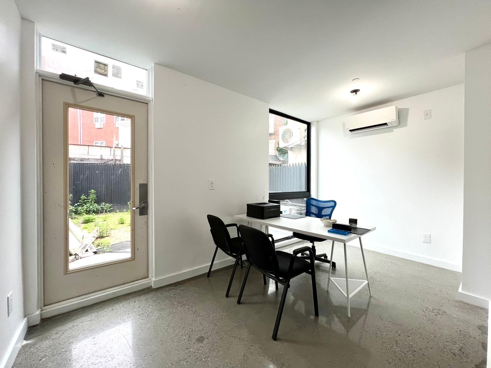 463 Pulaski St, Brooklyn, NY à louer Photo intérieure– Image 1 sur 3