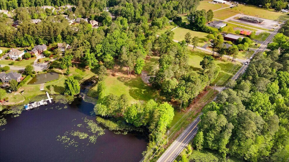 Country Club rd, Smithfield, NC à vendre - Photo de l’immeuble – Image 2 sur 24