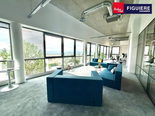 Plus de détails pour Bureau à louer