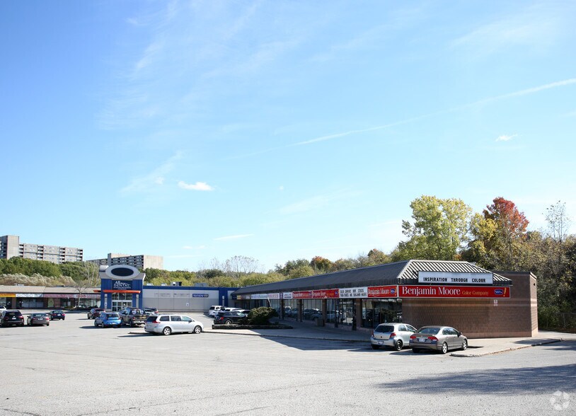 611 Wonderland Rd N, London, ON à louer - Photo de l’immeuble – Image 1 sur 2