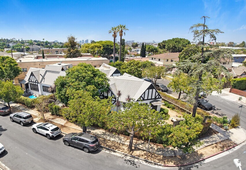 4326 Gateway Ave, Los Angeles, CA à vendre - Photo de l’immeuble – Image 3 sur 10