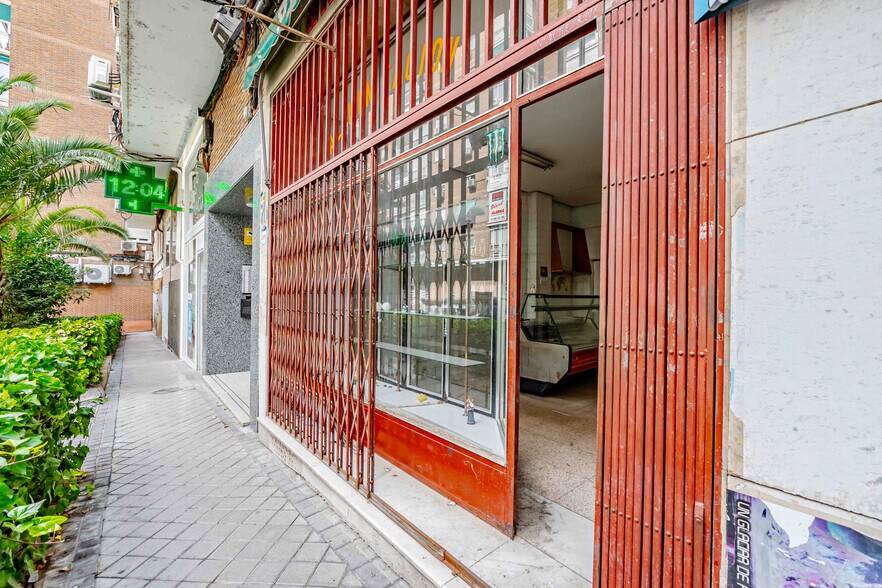 Immeuble residentiel dans Madrid, Madrid à vendre - Photo de l’immeuble – Image 2 sur 7
