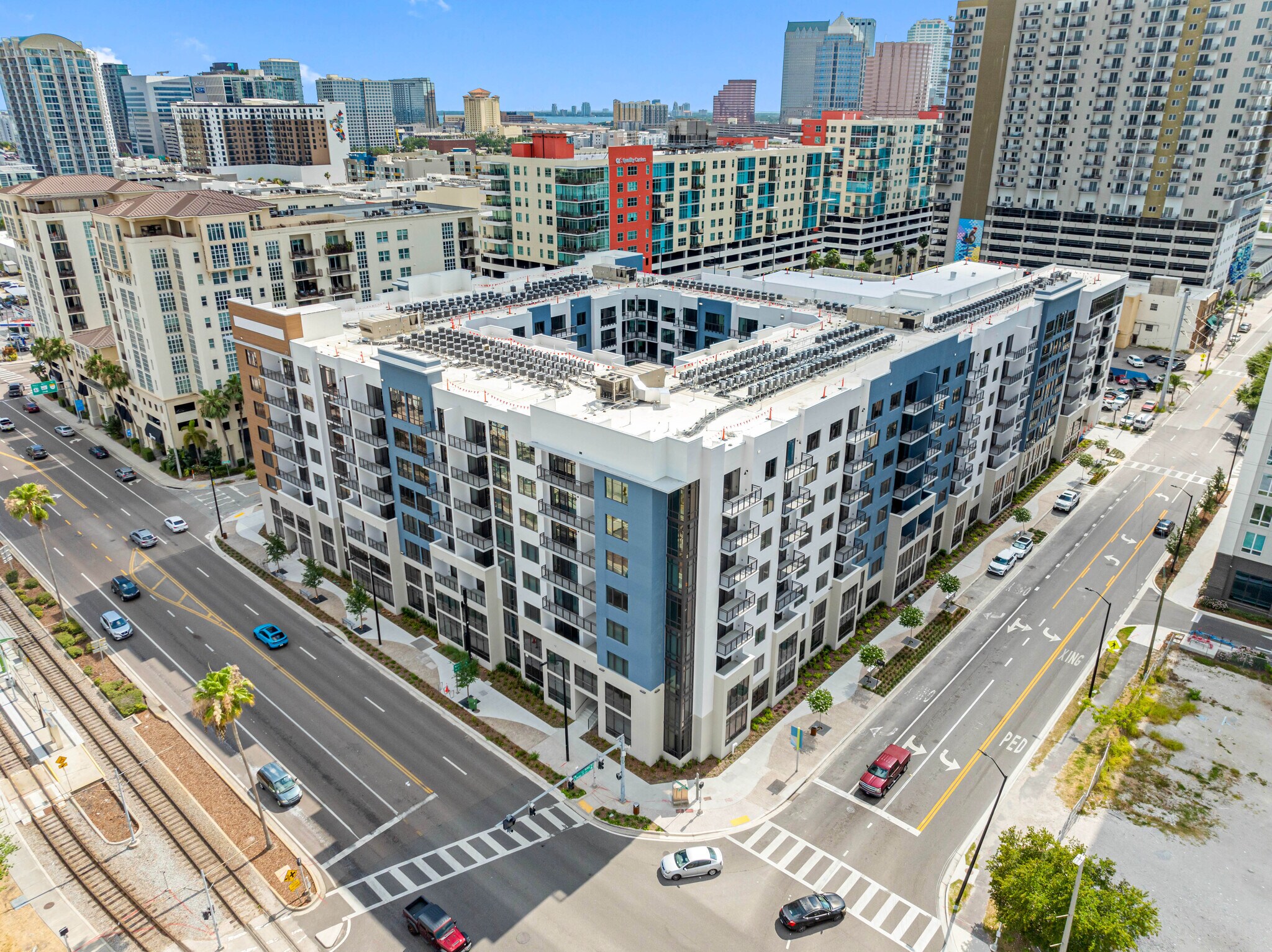 1250 E Madison St, Tampa, FL à louer Photo de l’immeuble– Image 1 sur 6