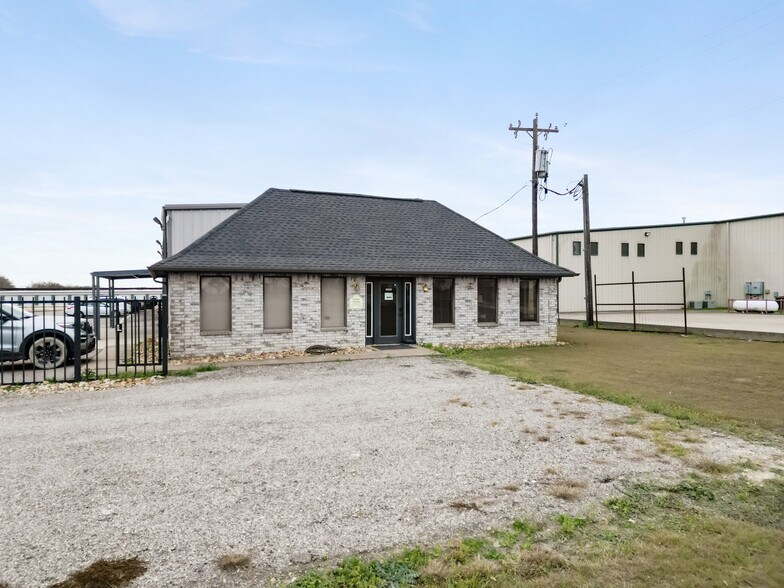 2762 State Highway 21 E, Caldwell, TX à vendre - Photo de l’immeuble – Image 2 sur 23