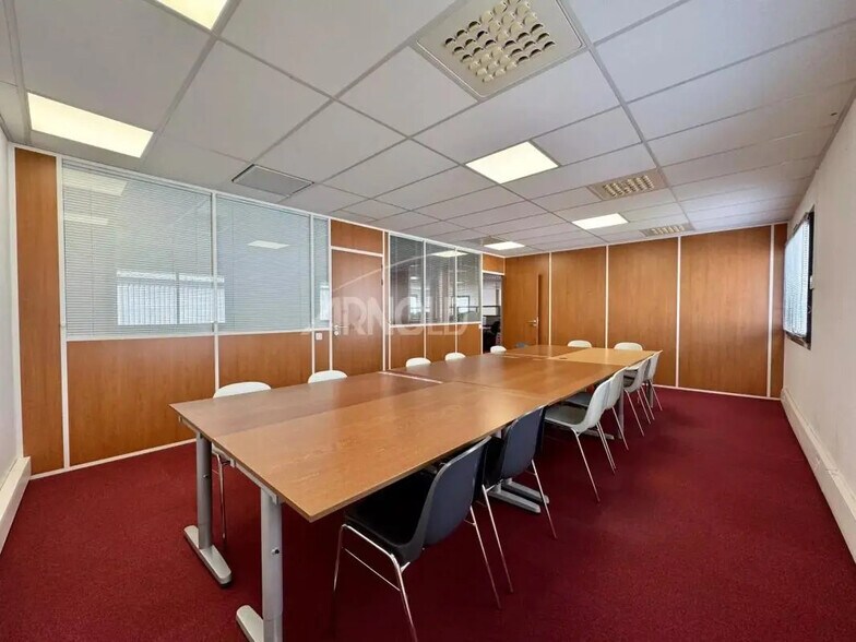 Bureau dans Basse-Goulaine à vendre - Photo de l’immeuble – Image 2 sur 10