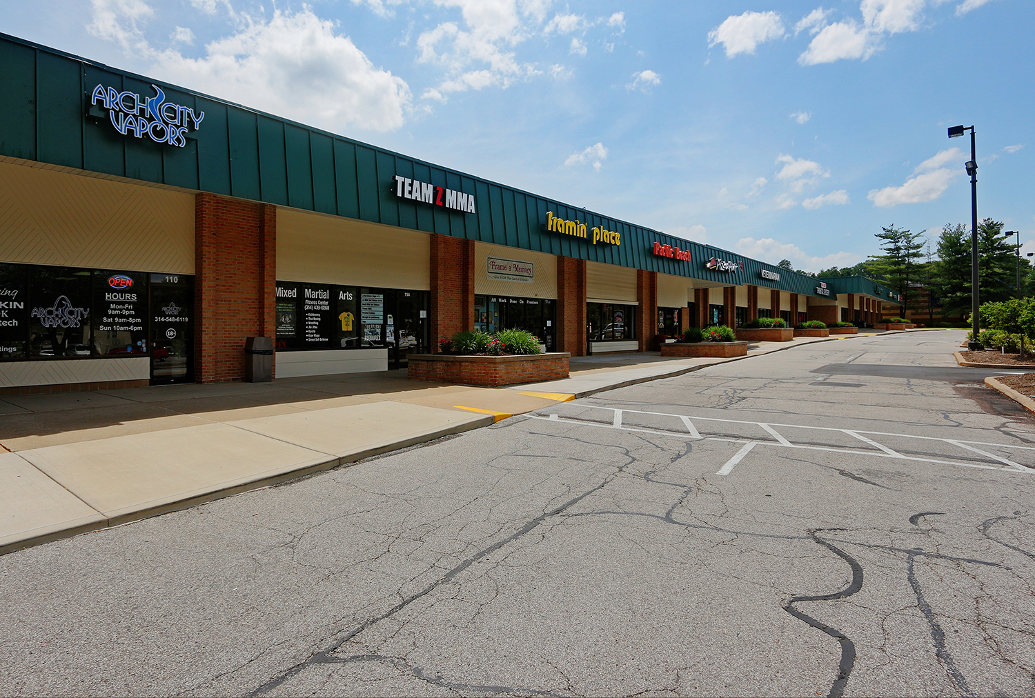 100-176 Four Seasons Shopping Ctr, Chesterfield, MO à louer Photo principale– Image 1 sur 9