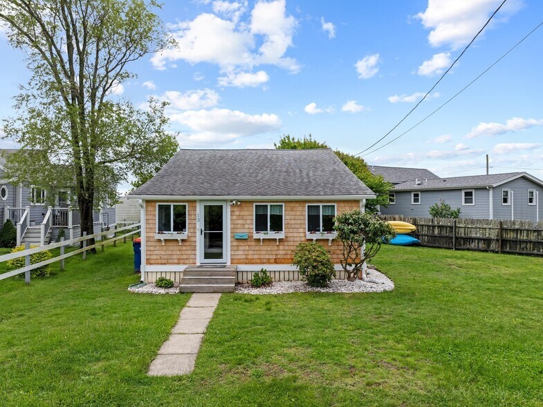 13 Hathaway St, Fairhaven, MA à vendre - Photo de l’immeuble – Image 3 sur 42