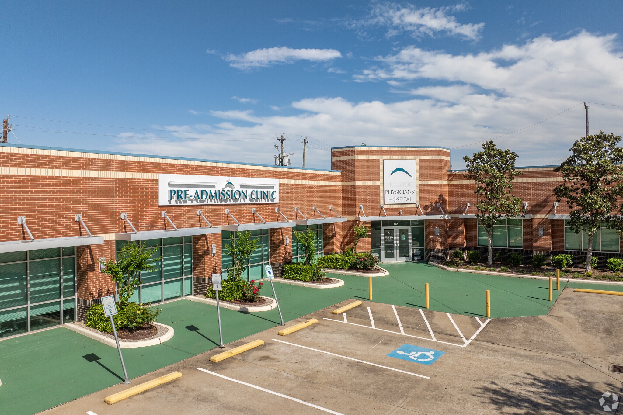 202 N Texas Ave, Webster, TX à louer Photo principale– Image 1 sur 29