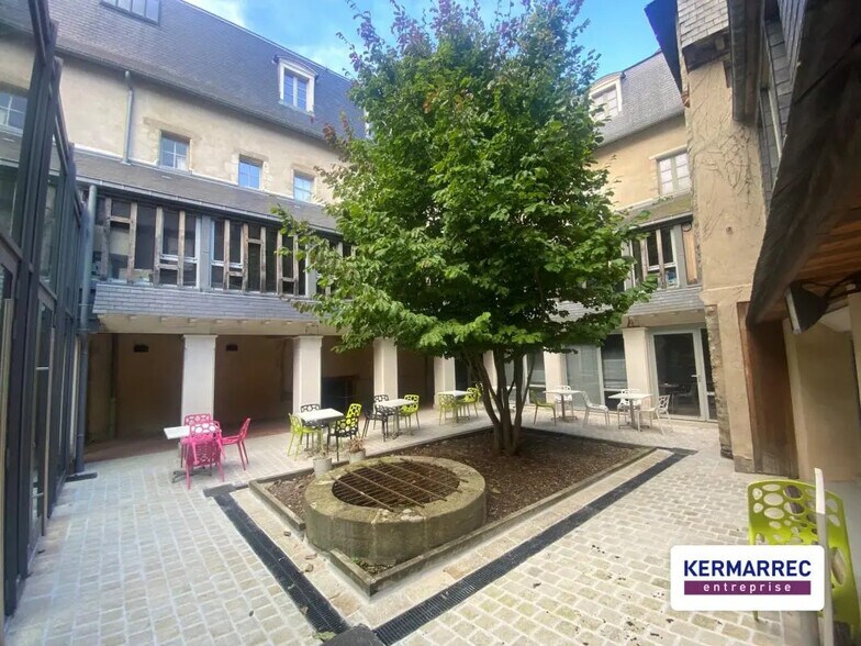 Bureau dans Rennes à vendre - Photo de l’immeuble – Image 1 sur 14