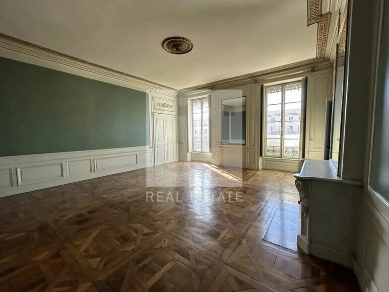 Bureau dans Lyon à louer - Photo de l’immeuble – Image 2 sur 10