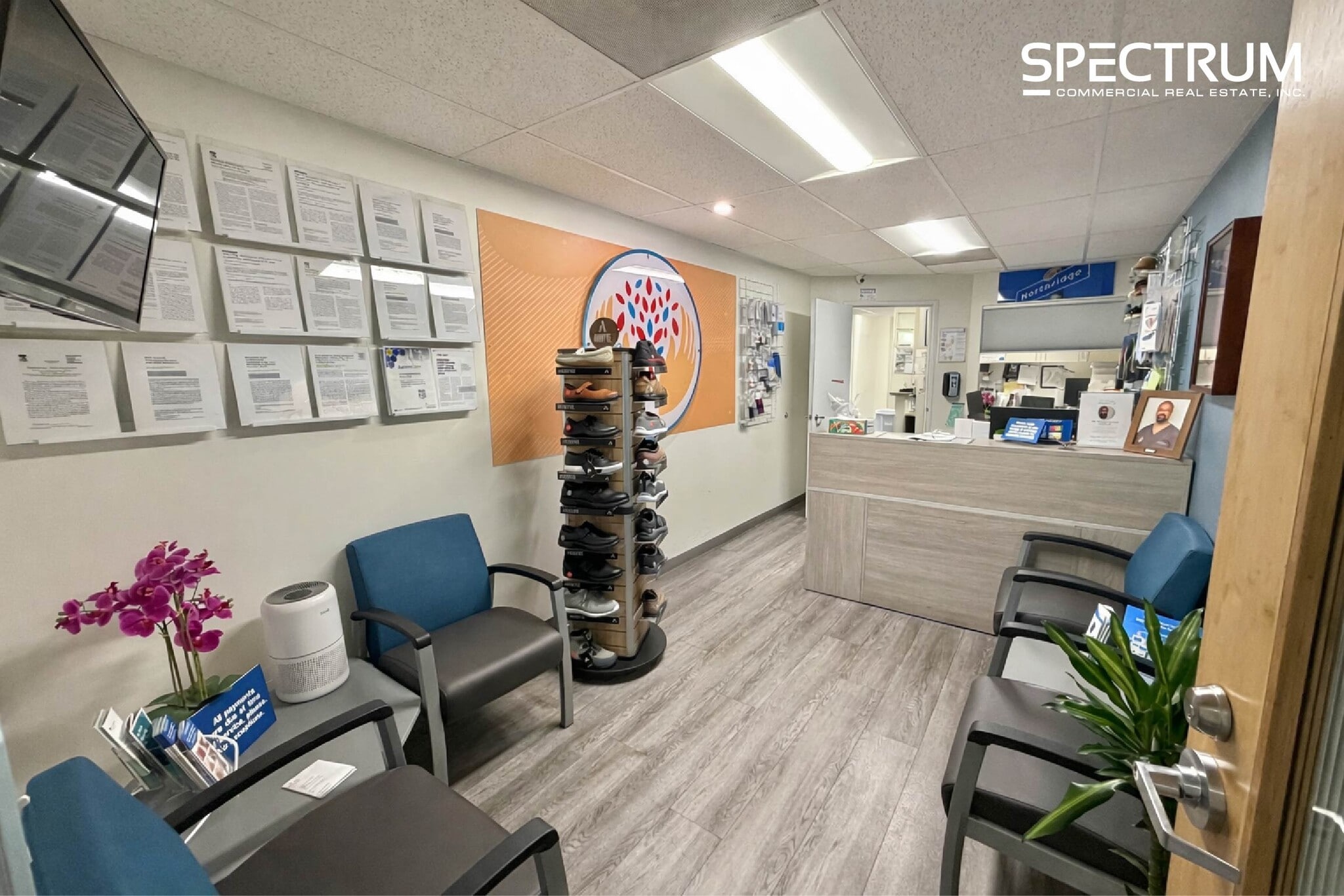 18433 Roscoe Blvd, Northridge, CA à louer Photo intérieure– Image 1 sur 8