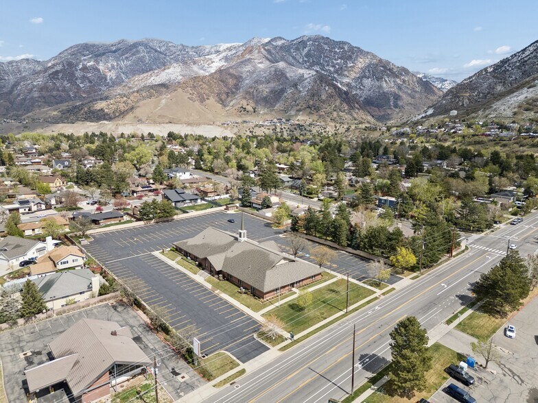 3455 Bengal Blvd blvd, Cottonwood Heights, UT à vendre - Photo de l’immeuble – Image 2 sur 3