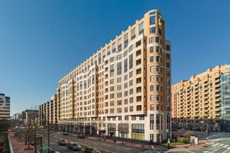 Plus de détails pour 400 Massachusetts Ave NW, Washington, DC - Logement à vendre