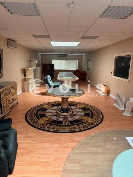 Local d'activités dans Buc à vendre - Photo intérieure – Image 3 sur 11