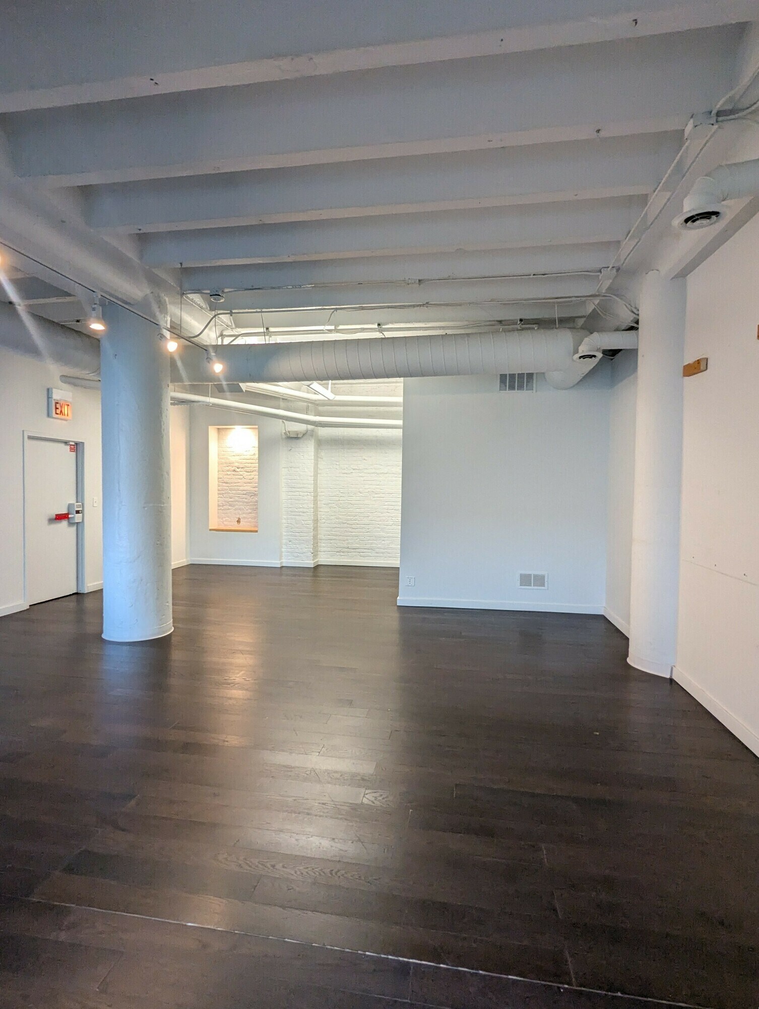401 W Superior St, Chicago, IL à louer Photo intérieure– Image 1 sur 2