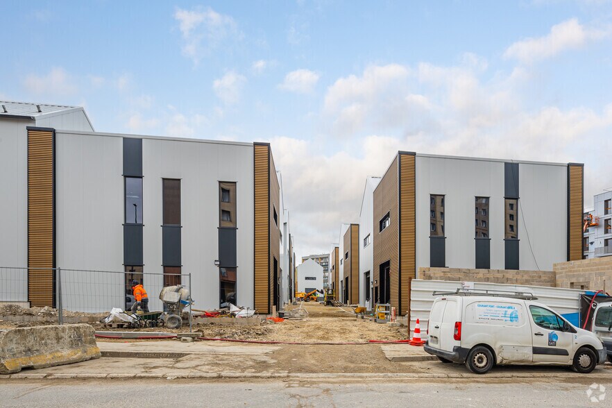 Local d’activités dans Bagnolet à louer - Photo de l’immeuble – Image 3 sur 3