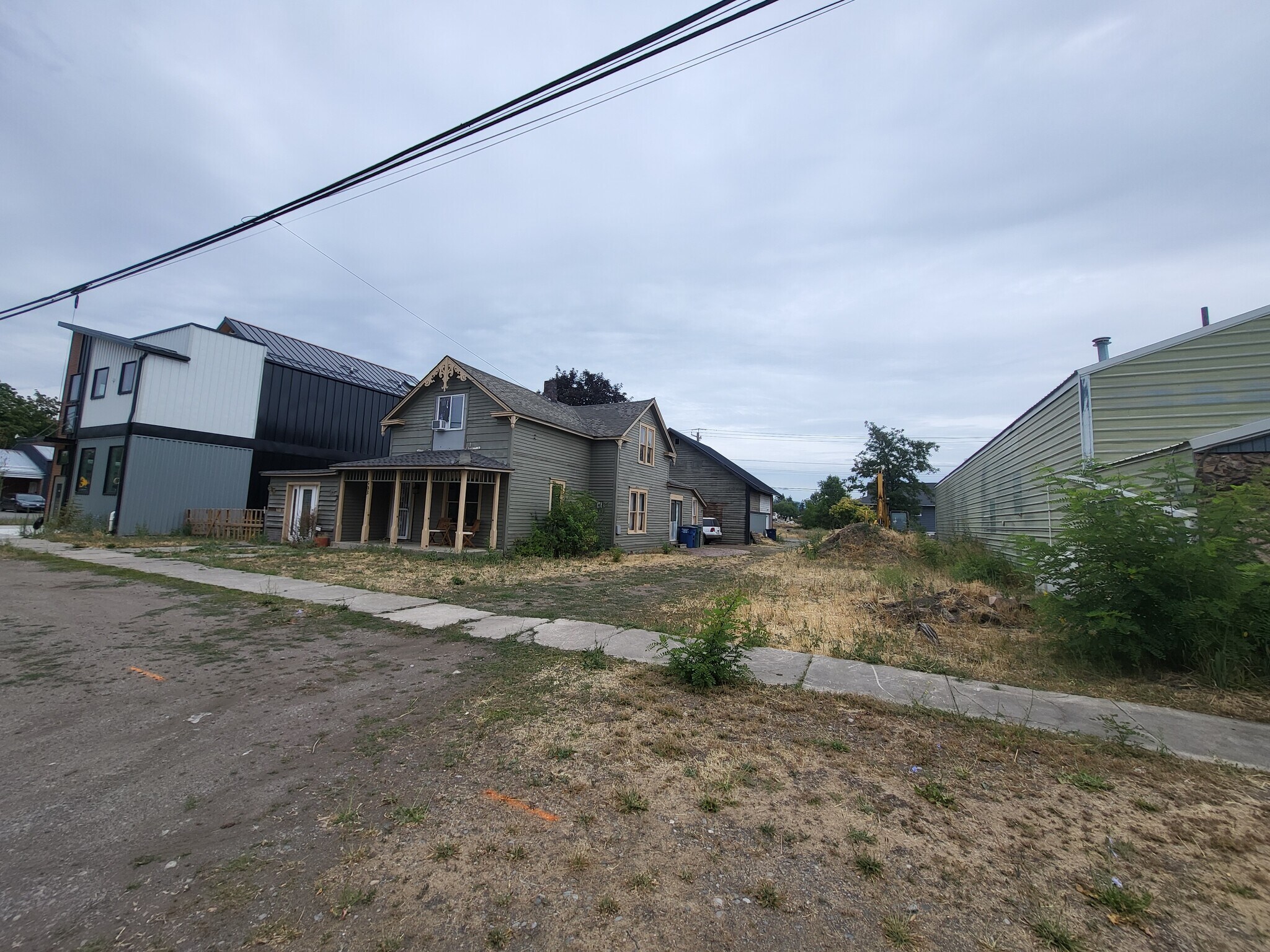 503 E 3rd Ave, Post Falls, ID à vendre Photo de l’immeuble– Image 1 sur 11