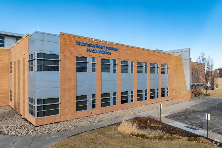 7440 S 91st St, Lincoln, NE à louer - Photo principale – Image 1 sur 21