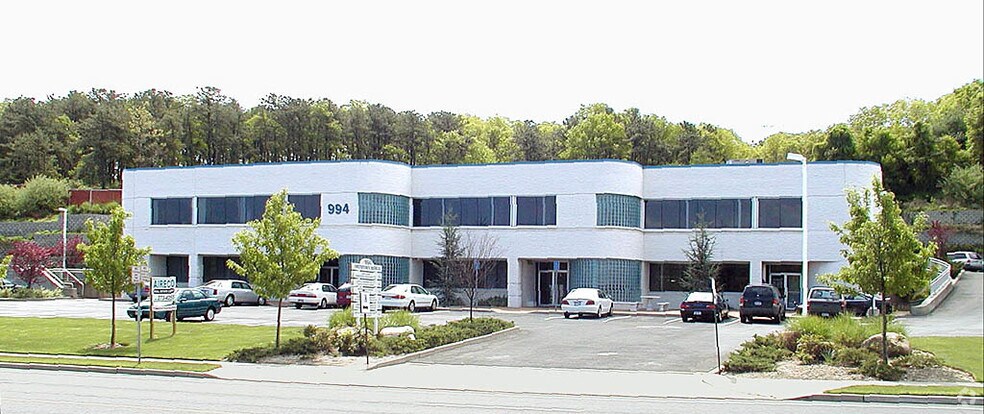 994 Jericho Tpke, Smithtown, NY à louer - Photo de l’immeuble – Image 3 sur 6