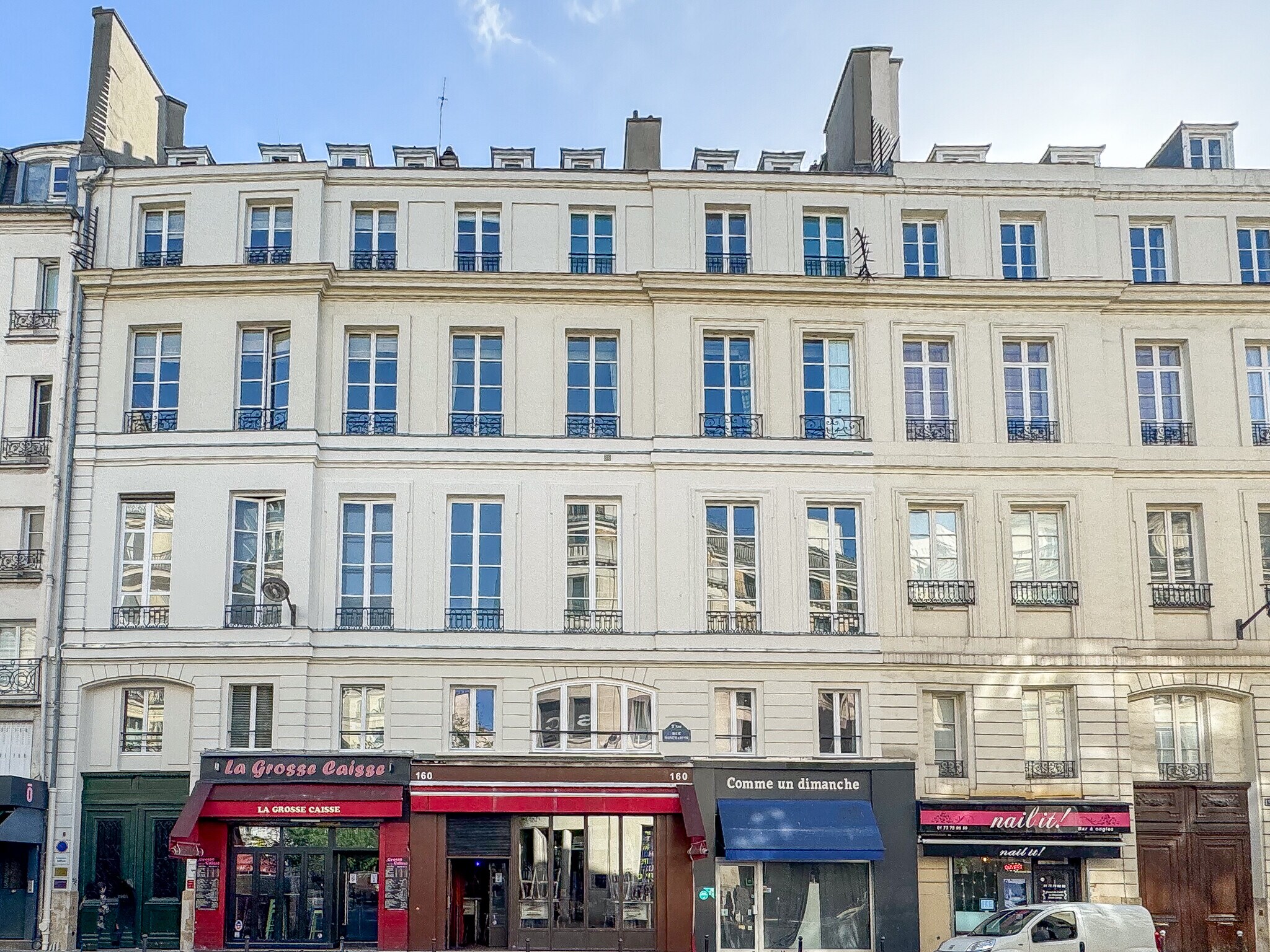 160 Rue Montmartre, Paris à louer Photo de l’immeuble– Image 1 sur 3
