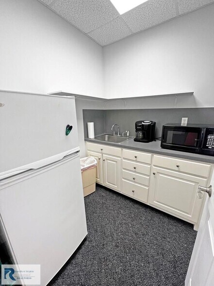 2260 Franklin Turnpike, Danville, VA à louer - Photo de l’immeuble – Image 2 sur 9