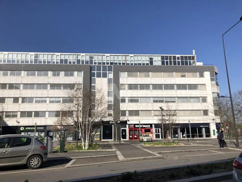 Bureau dans Évry-Courcouronnes à louer Photo de l’immeuble– Image 1 sur 7