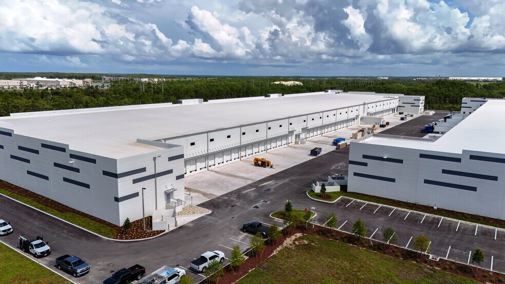 16523 Airport Haul Rd, Fort Myers, FL à louer - Photo de la construction – Image 3 sur 4