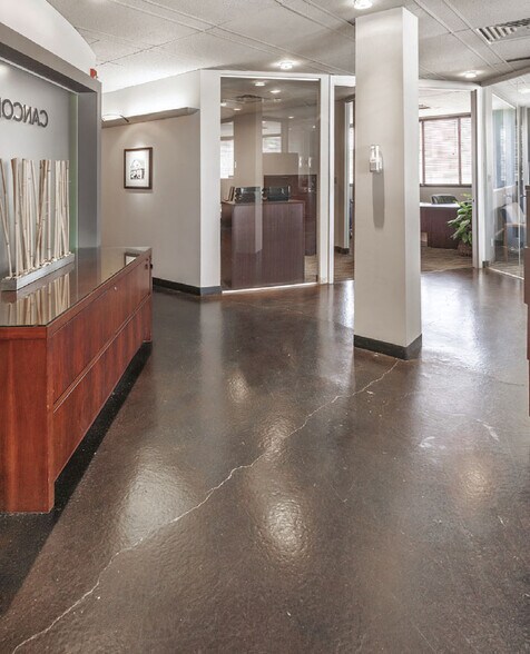 602 12th Ave SW, Calgary, AB à louer - Hall d’entrée – Image 2 sur 6
