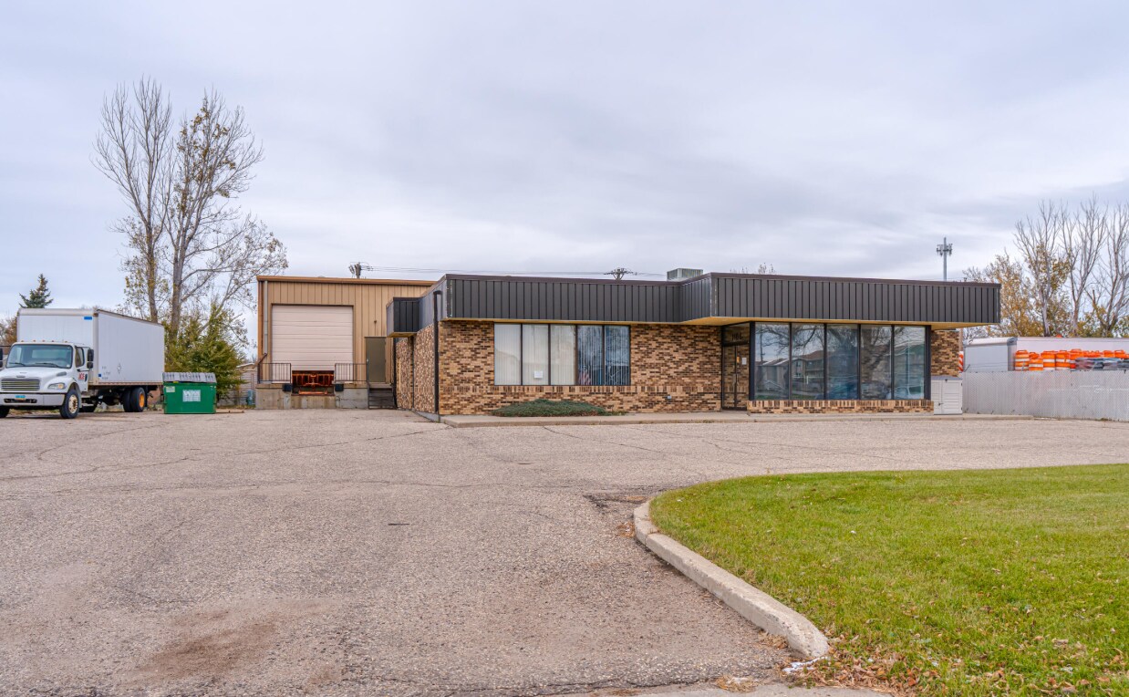 1100 Basin Ave, Bismarck, ND à vendre Photo de l’immeuble– Image 1 sur 33