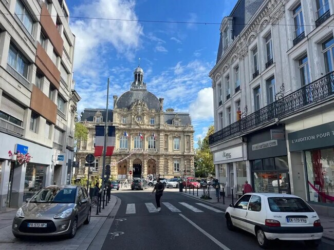 Plus de détails pour Local commercial à vendre