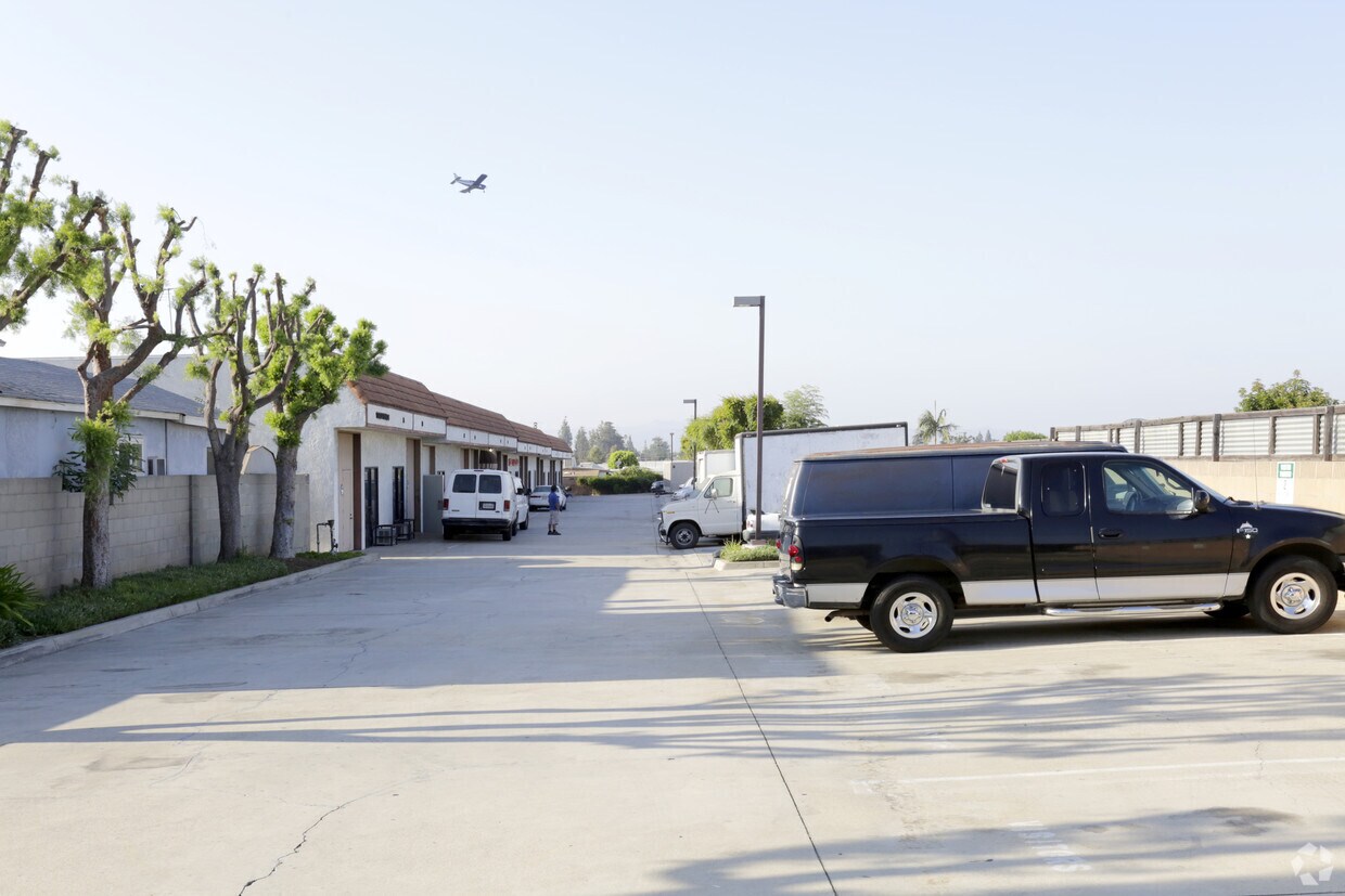 10920-10928 Grand Ave, Temple City, CA à louer Photo principale– Image 1 sur 6