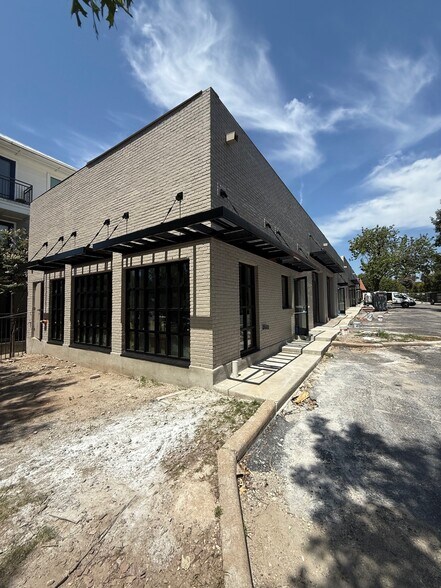 5602 Clay Ave, Austin, TX à louer - Photo de l’immeuble – Image 1 sur 12
