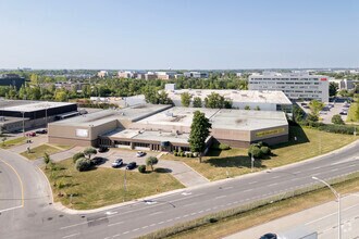 9800 Rte Transcanadienne, Montréal, QC - VUE AÉRIENNE  vue de carte